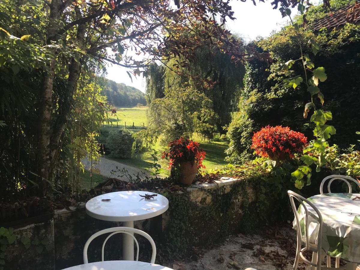 Bed & Breakfast Le Moulin Neuf Saint-Alvere Екстер'єр фото