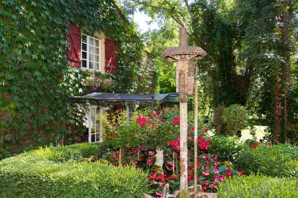 Bed & Breakfast Le Moulin Neuf Saint-Alvere Екстер'єр фото